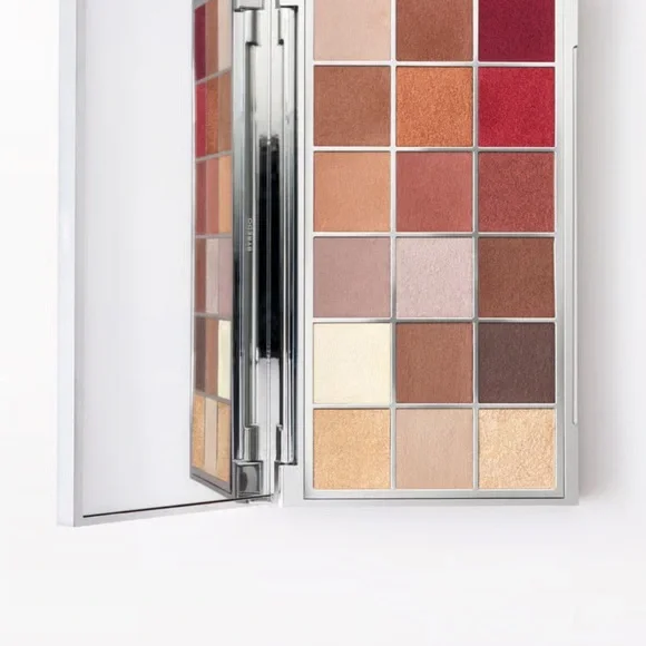 Byredo Eyeshadow Palette - Bibliophilia - Picture 3 of 5